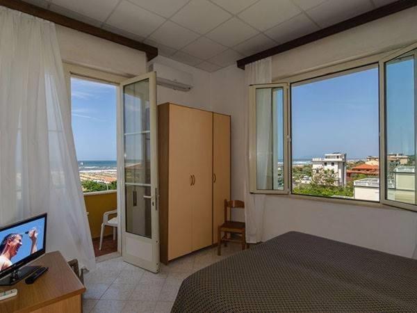 Hotel Eden Park Пьетразанта Экстерьер фото